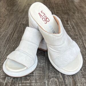 A.S.98 Women's size 38 Madigan in ICE light Gray SUEDE Mules